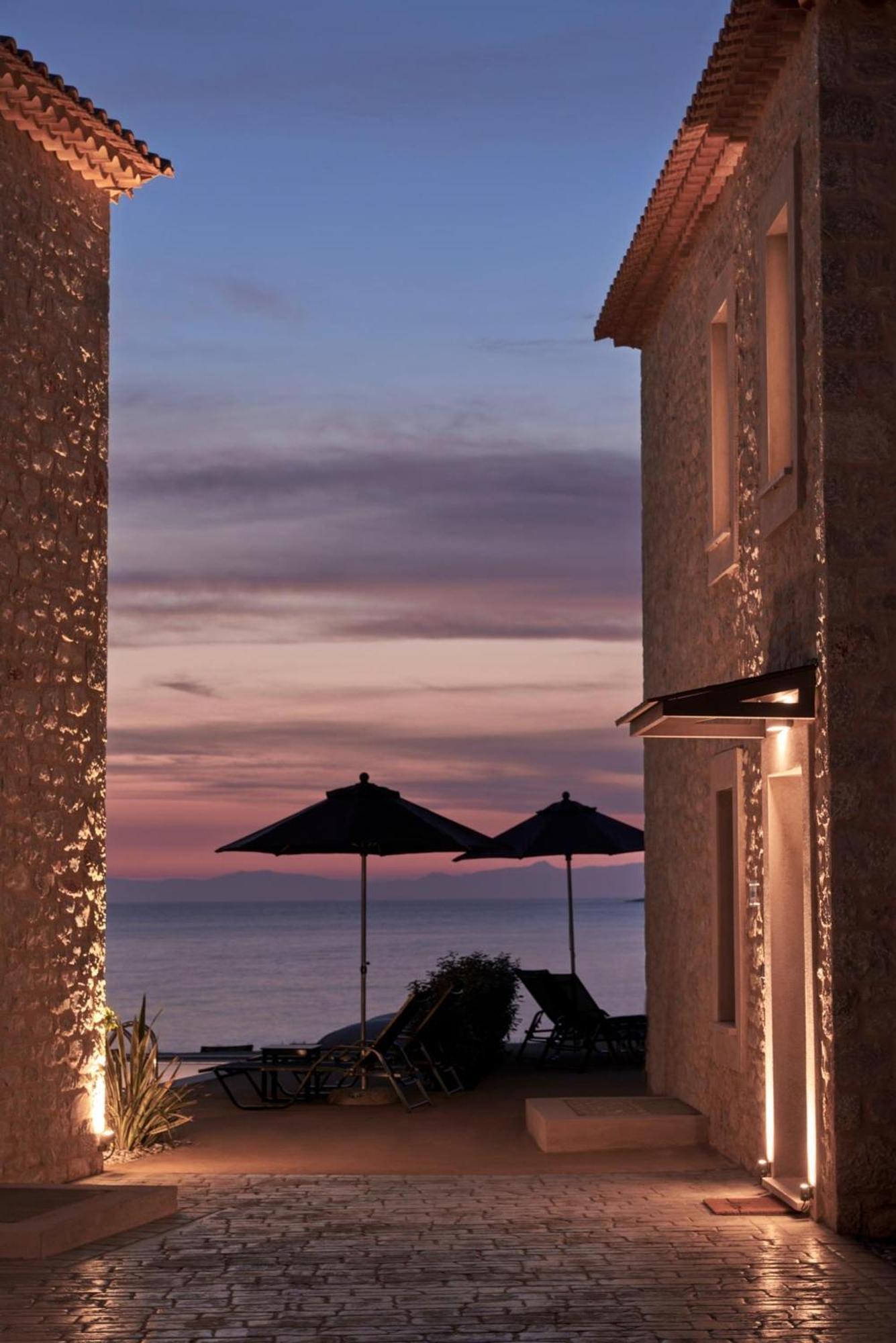 Beachfront Alassa Villas With Private Pools Kotronion  Exterior foto